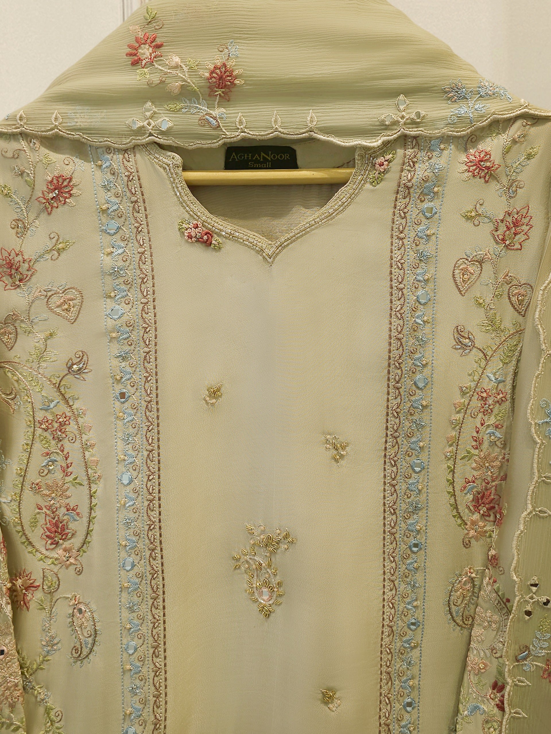 3 Piece- Pure  Sheesha Silk Embroidered Suit S115416 Secondary image