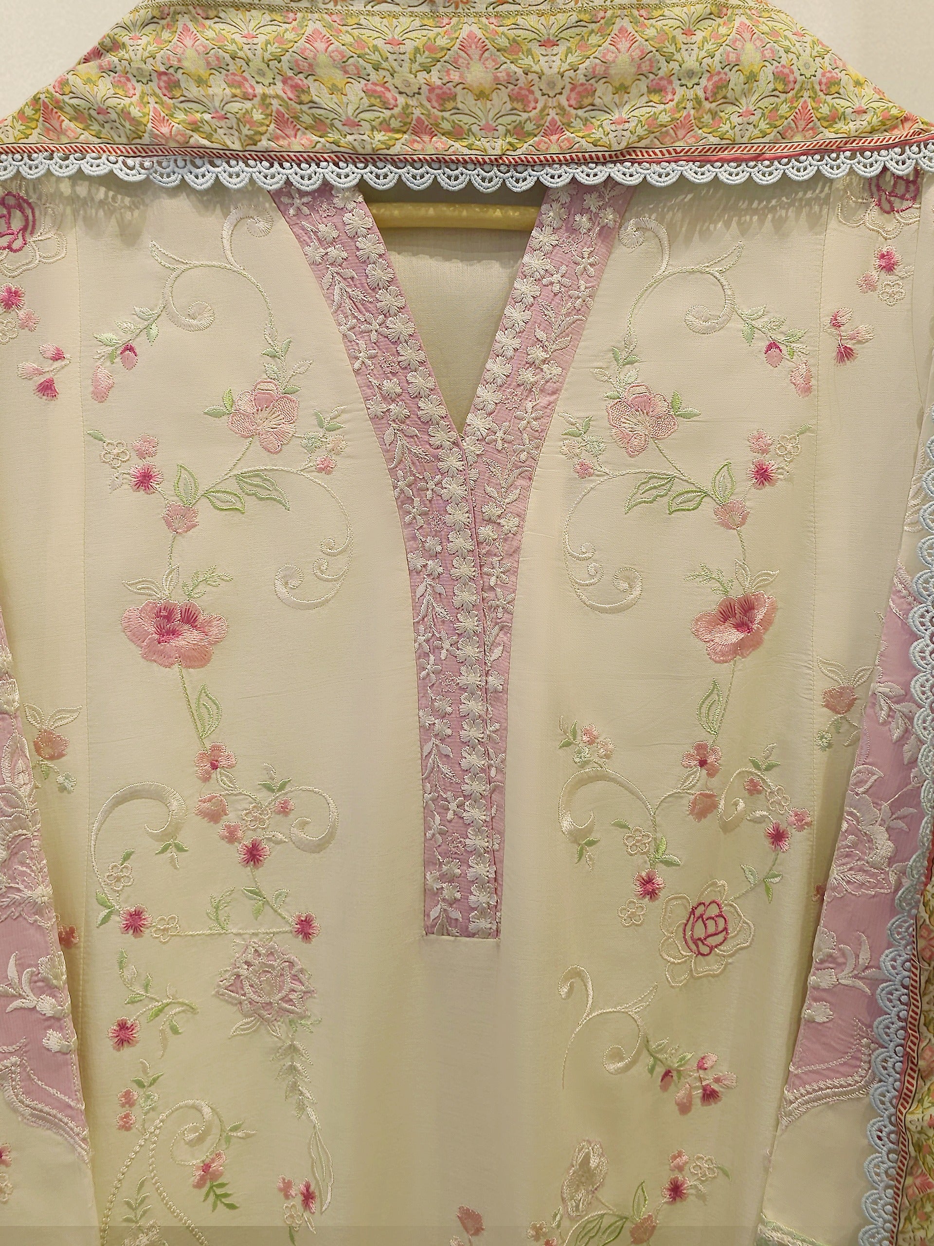 3-Piece Embroided Lawn Suit S115415 Secondary image
