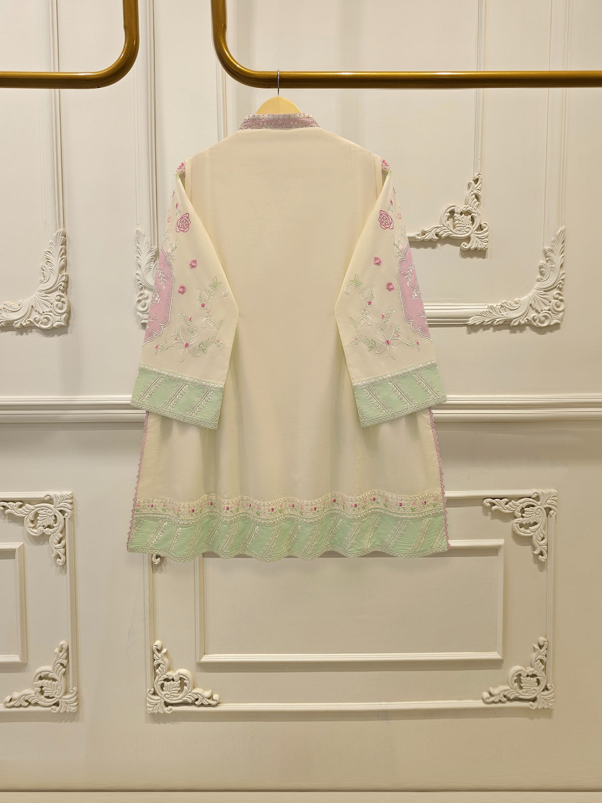 3-Piece Embroided Lawn Suit S115415
