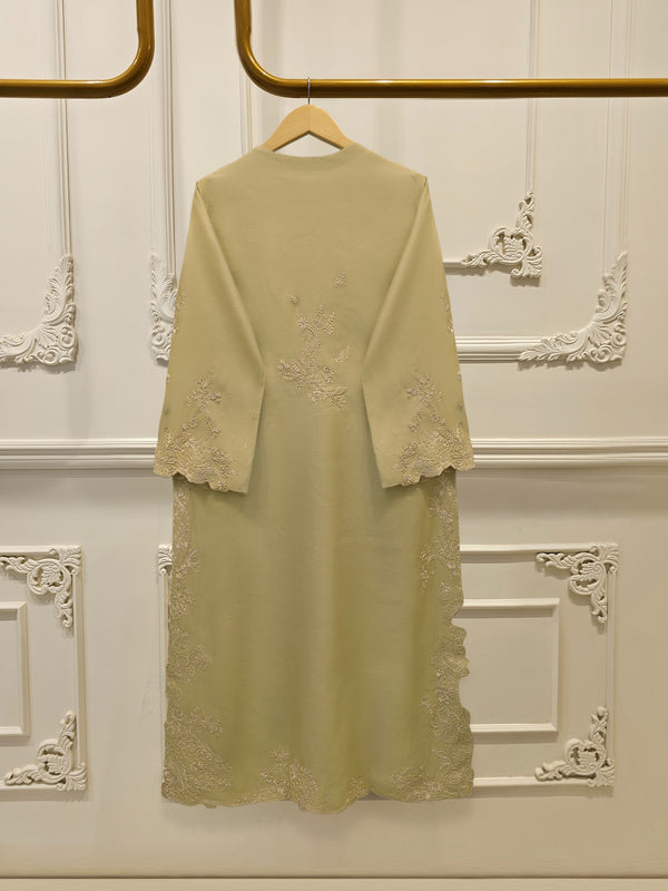 3 Piece - Pure Khaddi Silk Embroidered  Suit S115582