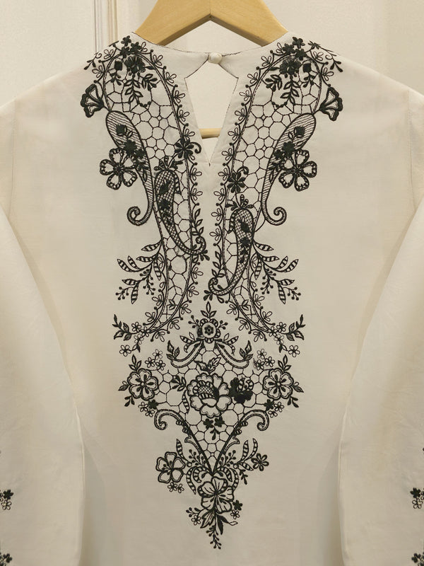 3 Piece - Pure Khaddi Silk Embroidered  Suit S115569