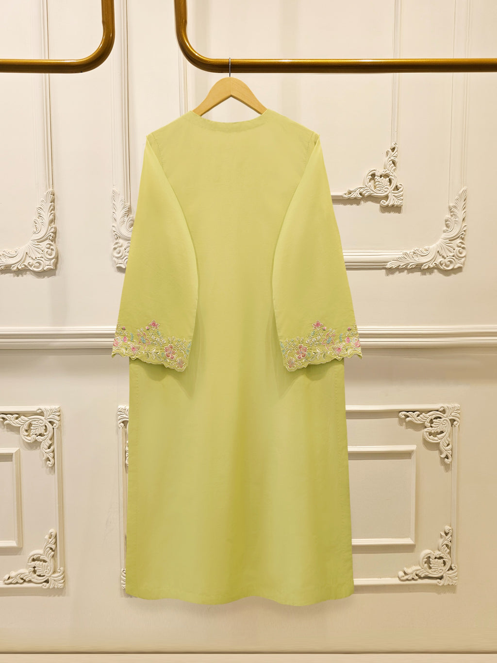 2 Piece - Embroidered Cambric Suit S115662