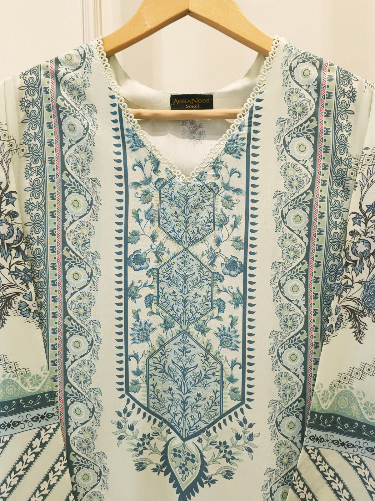 Digital printed lawn shirt-S115661 Secondary image