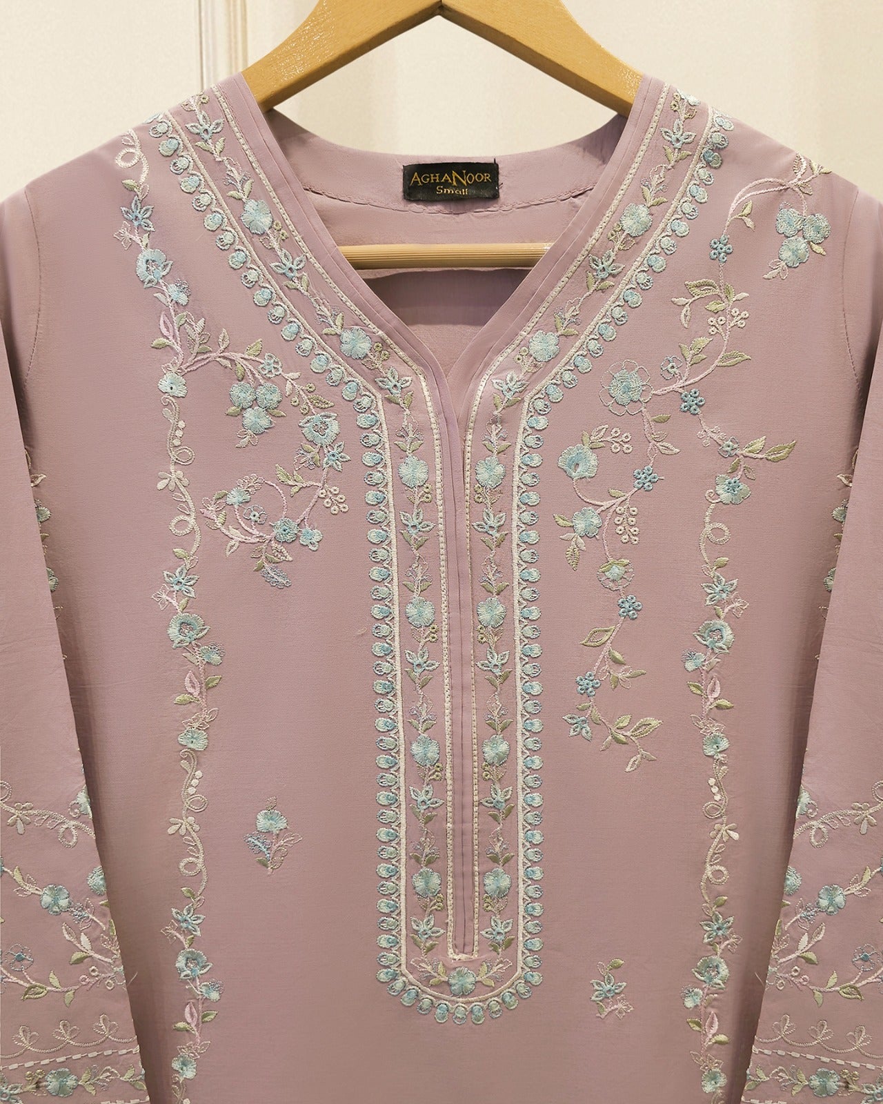 2 Piece - Embroidered Cambric Suit S115718 Secondary image