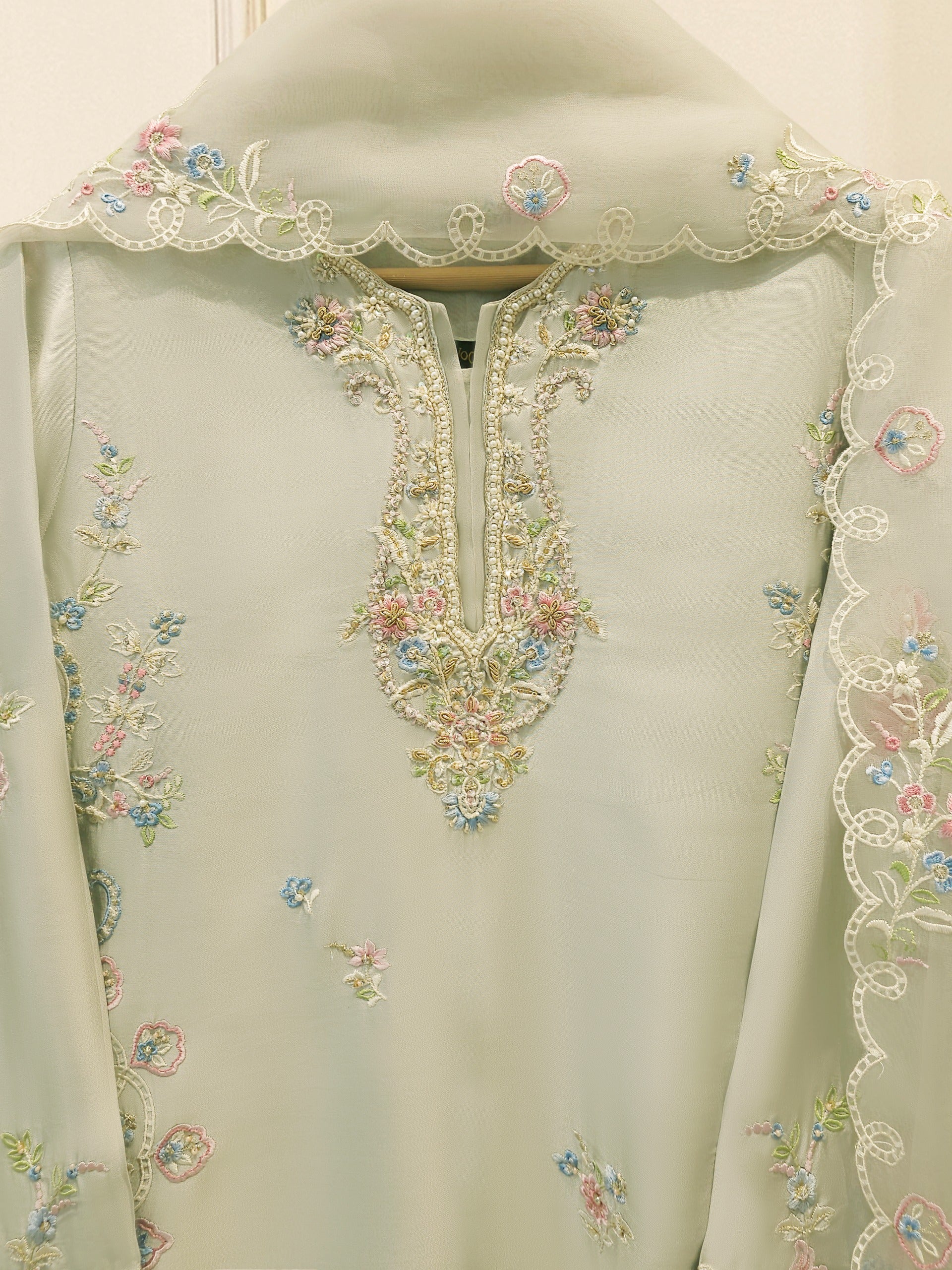 3 Piece- Pure  Sheesha Silk Embroidered Suit S115692 Secondary image