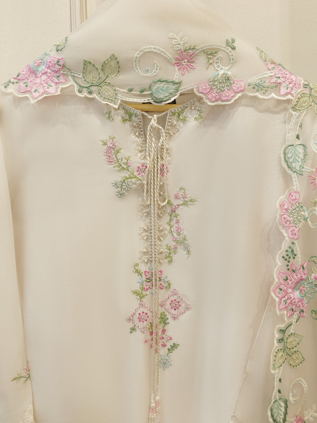 3 Piece- Pure  Sheesha Silk Embroidered Suit S115621