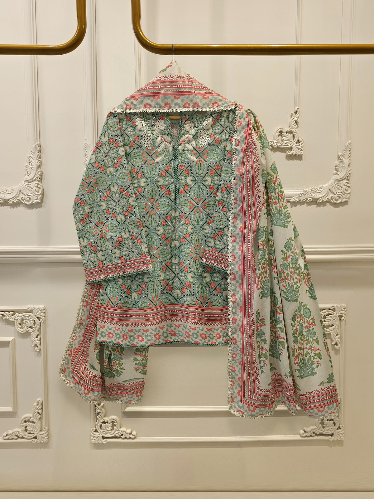 3-Piece Embroided Lawn Suit S115338