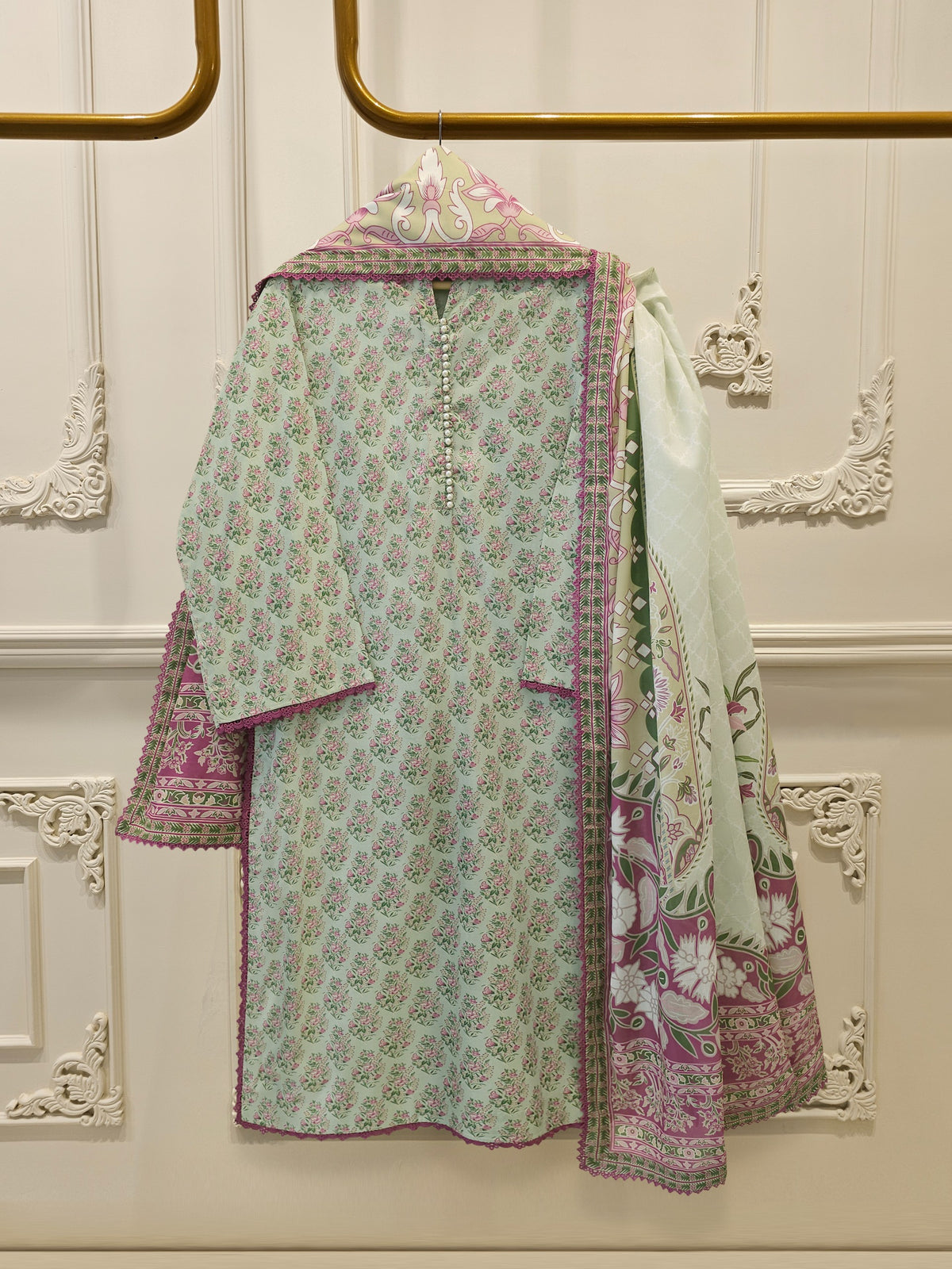 3 Piece - Digital printed Cambric Suit S115645 Main image