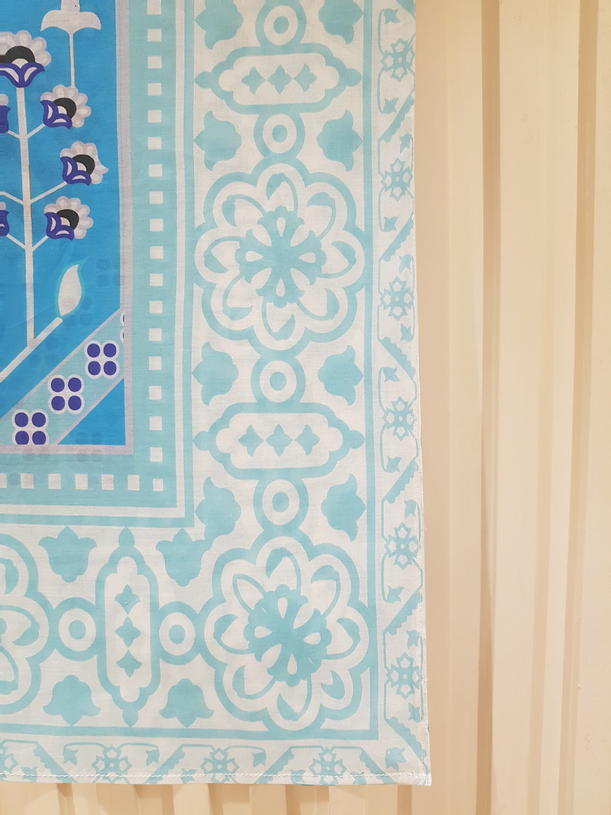 PURE PIMA LAWN DIGITAL PRINTED DUPATTA D000186 Secondary image